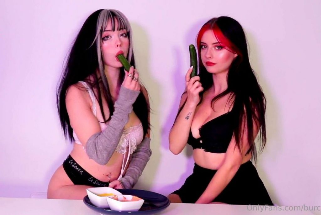 Julia Burch Sexy Blowjob Teasing Onlyfans Leaked Video