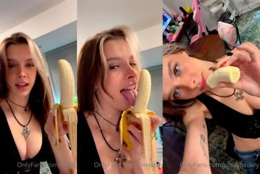 ASHLEY MATHESON SEXY BANANA BLOWJOB Onlyfans Leaked Video